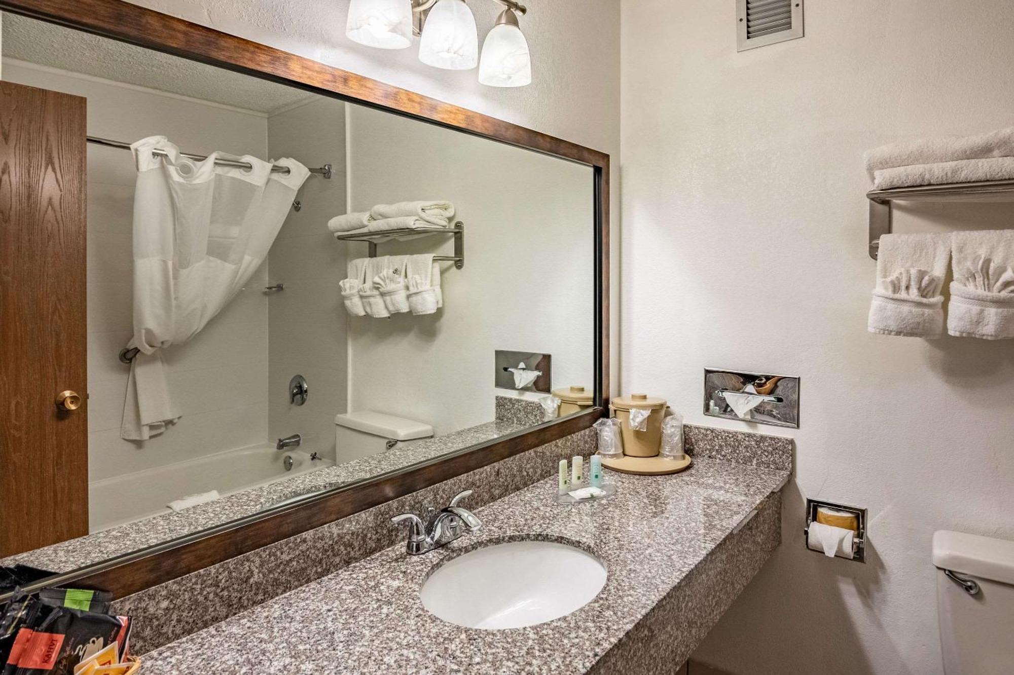 Quality Inn טרינידד מראה חיצוני תמונה